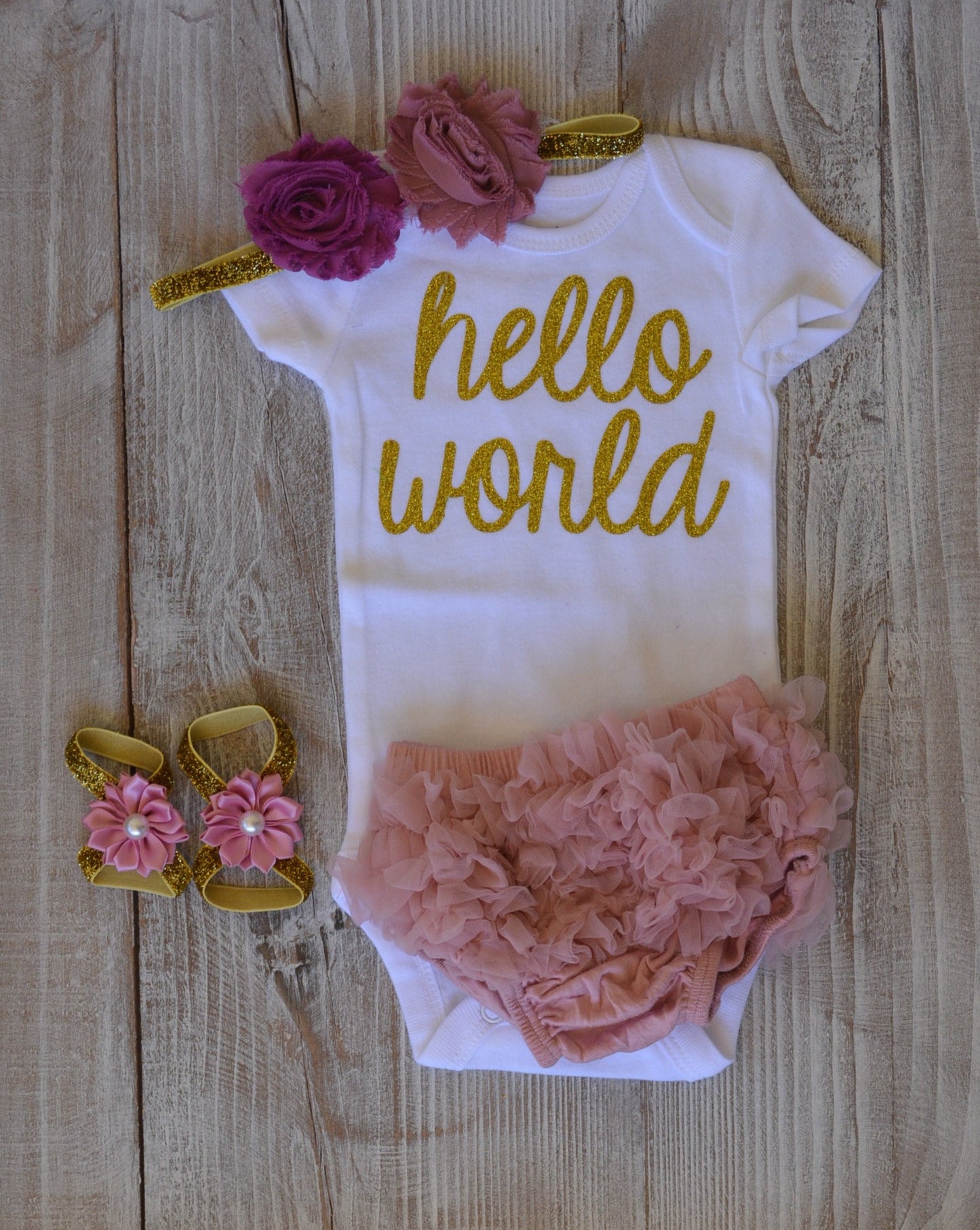 Hello World Baby outfit - beecutebaby