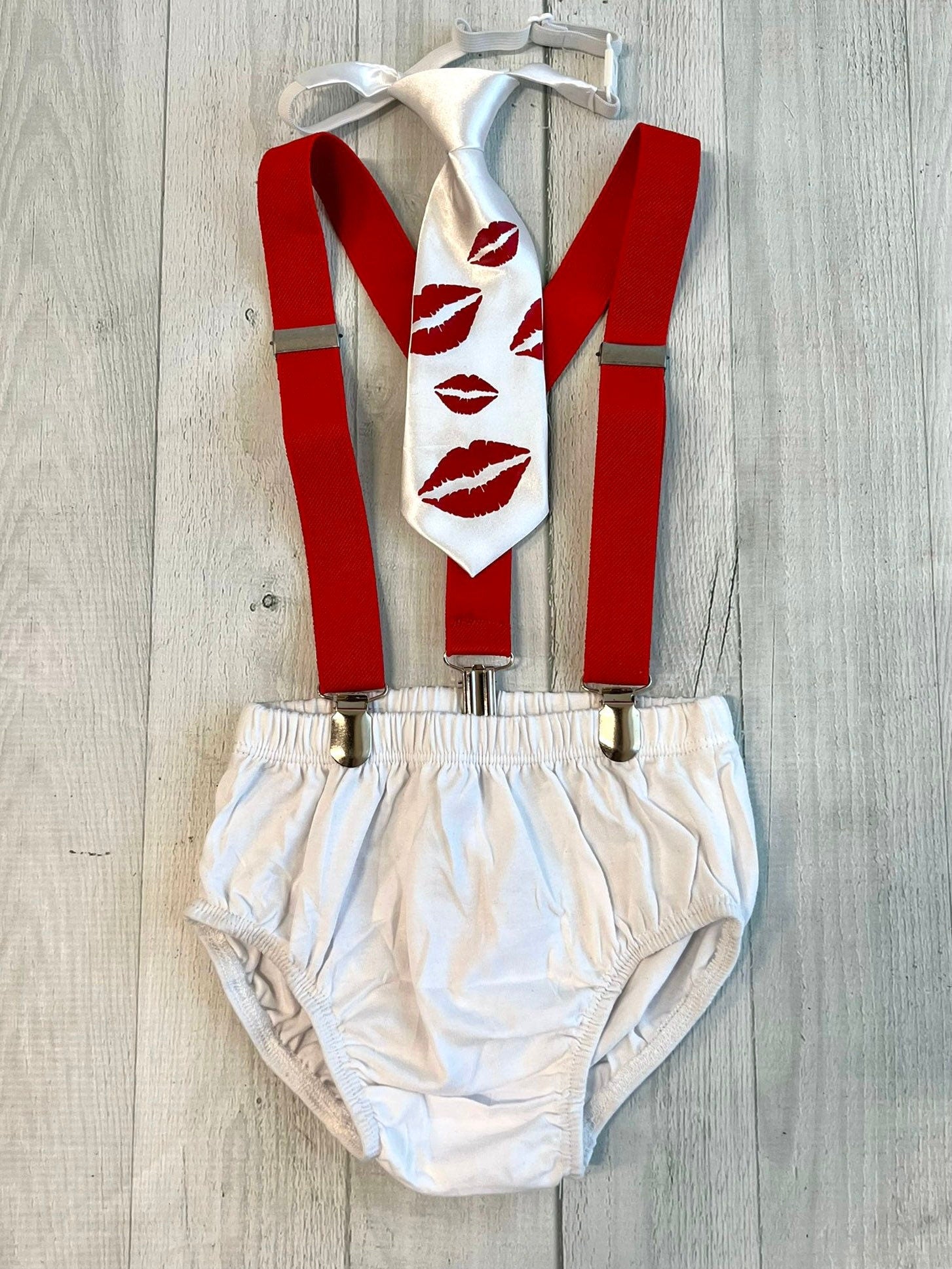 Valentine's Outfit Cake Smash - beecutebaby